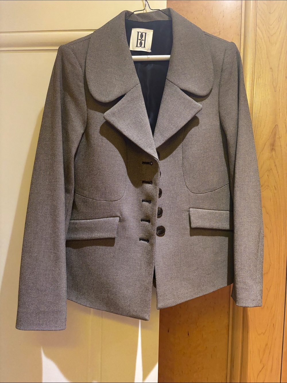 Womens Tailored Gray Blazer Jacket - Classic Cut